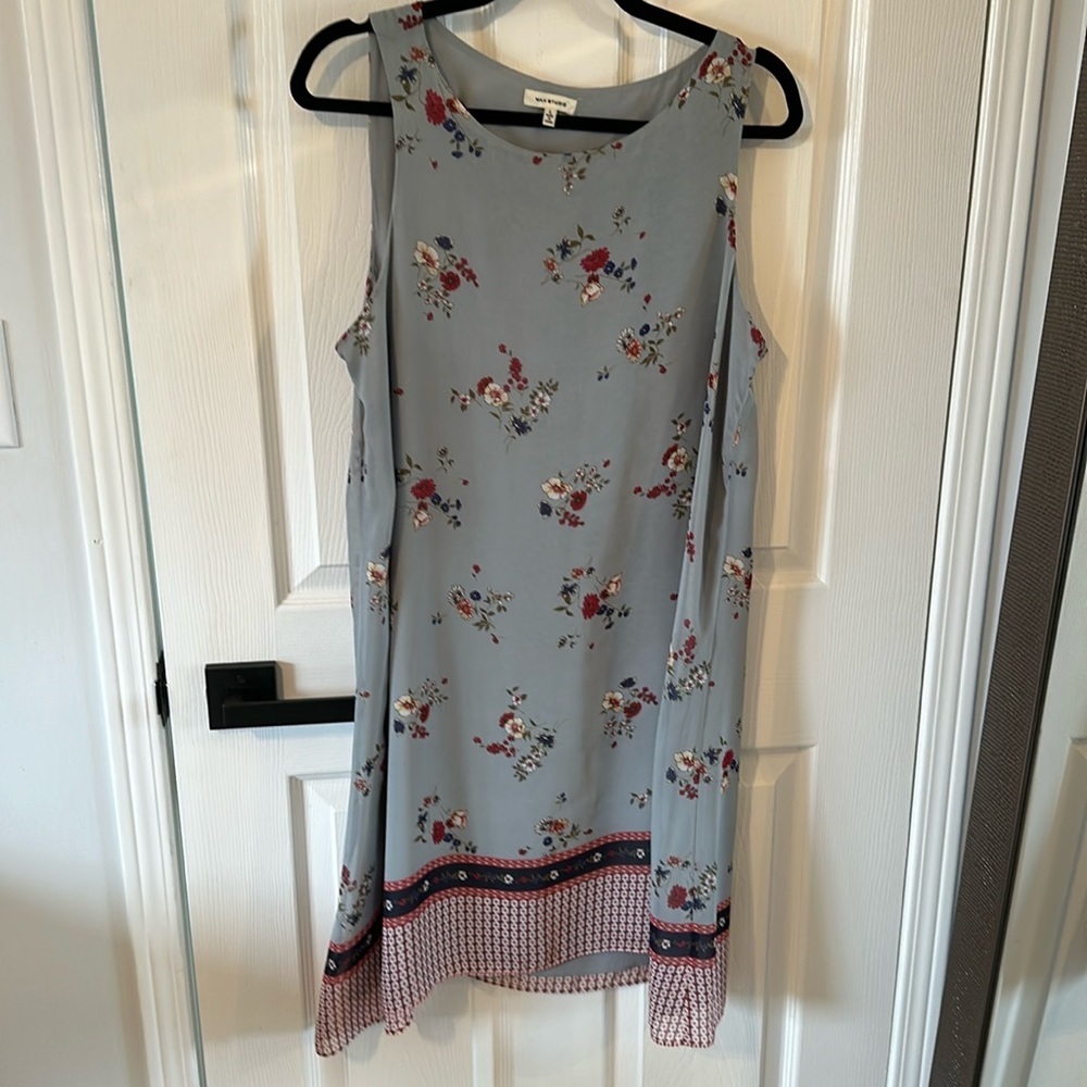 Max Studio sleeveless summer dress